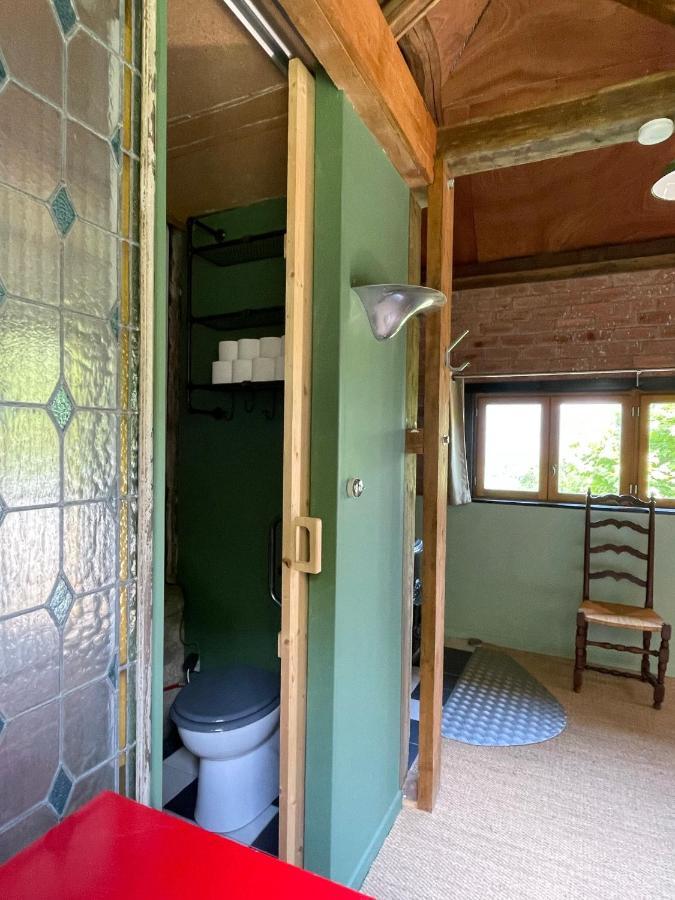 Jolie Cabane Avec Jacuzzi Pour Les Amoureux De La Nature Tullins Exterior photo