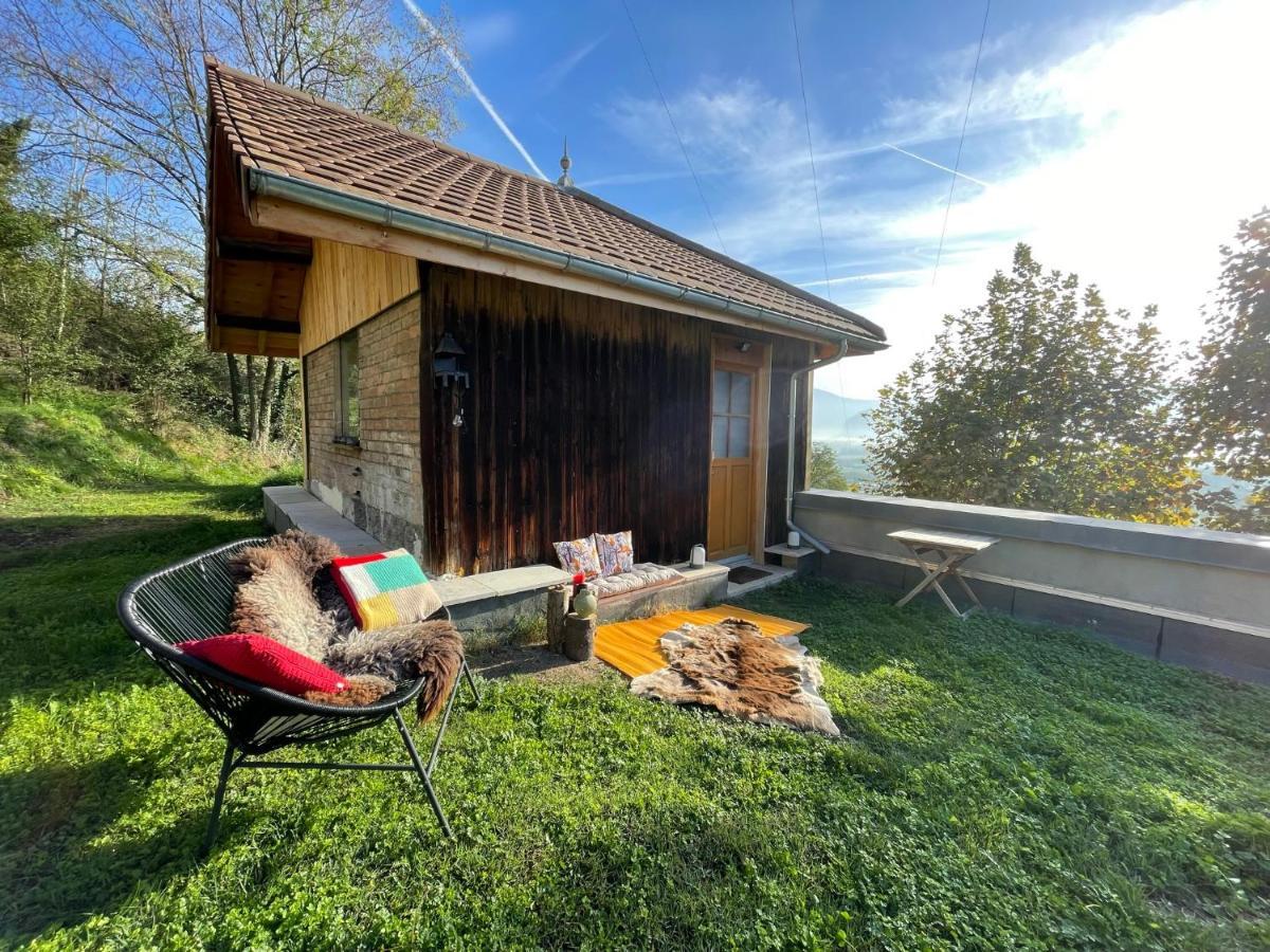 Jolie Cabane Avec Jacuzzi Pour Les Amoureux De La Nature Tullins Exterior photo