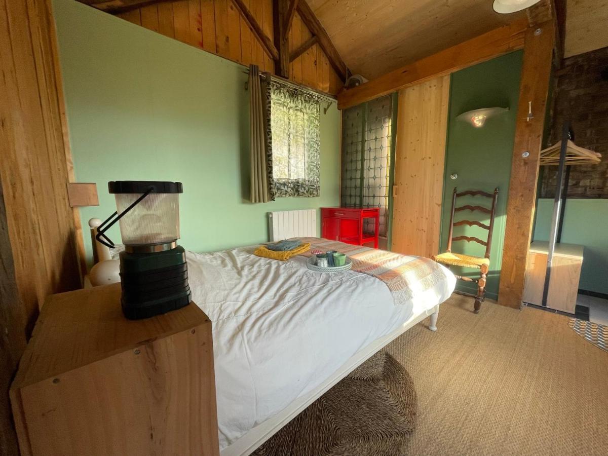 Jolie Cabane Avec Jacuzzi Pour Les Amoureux De La Nature Tullins Exterior photo